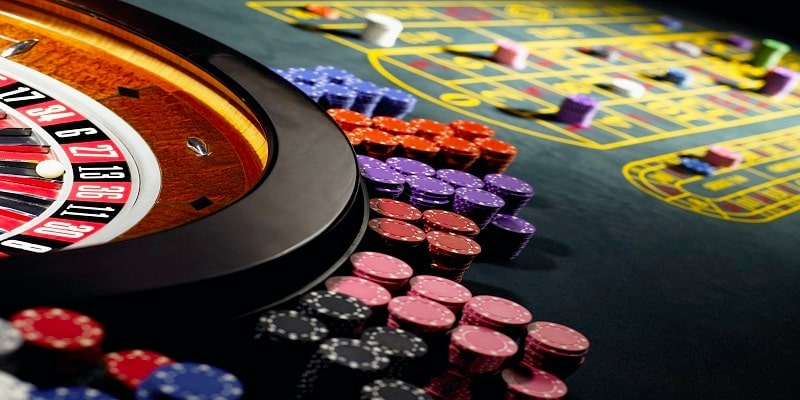 Game bài Poker sẽ trải qua 3 vòng chơi cơ bản để tìm được người thắng cược