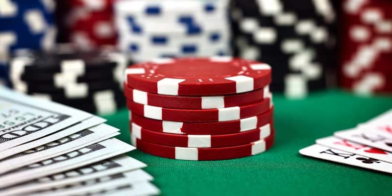 Tìm hiểu về trò chơi game đánh bài Poker đổi thưởng